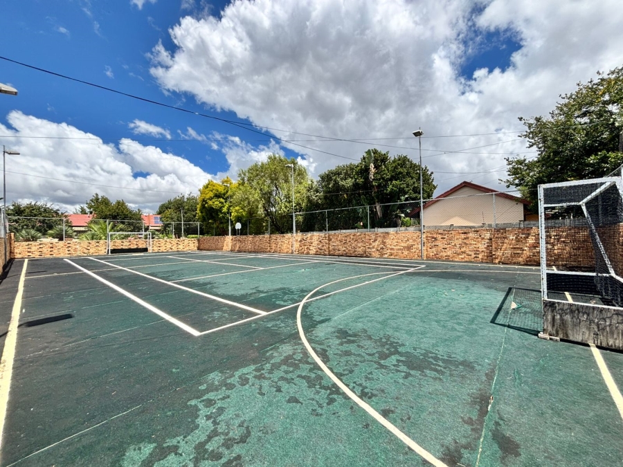 5 Bedroom Property for Sale in Flamwood North West